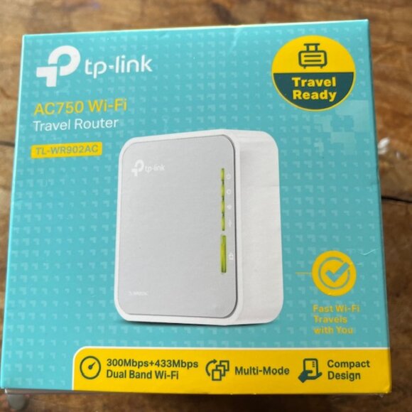 TP-Link 300Mbps Wireless Nano Travel Router - Picture 1 of 2